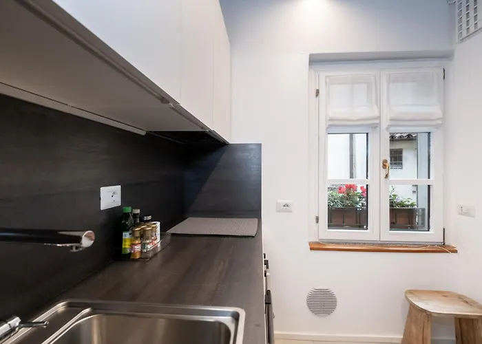 Splendido Bilocale In Via Madonnina, Zona Brera Appartamento