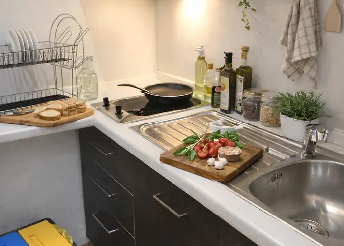 Apartment Family Apartment, Duomo 12 Min Walk, 5 Guests, Near Covered Parking *