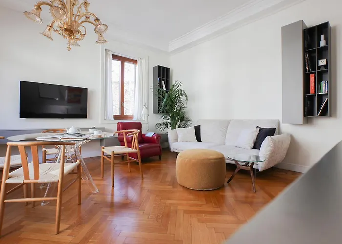 Morozzo1939 - An Authentic Milanese Home, Near Duomo *