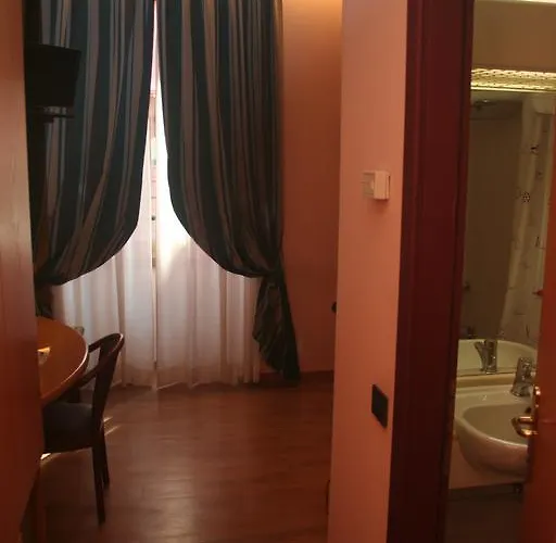 Albert Hotel Hotell 3*