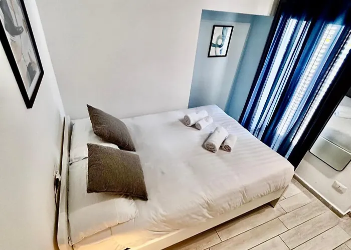 Habesha Flats - A Quiet Retreat Just Steps From The Metro M1 * Μιλάνο