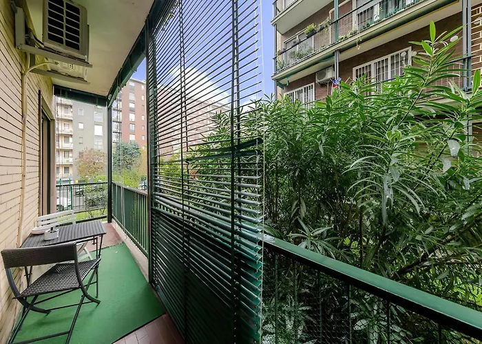 Chic & Modern Flat Navigli Mediolan