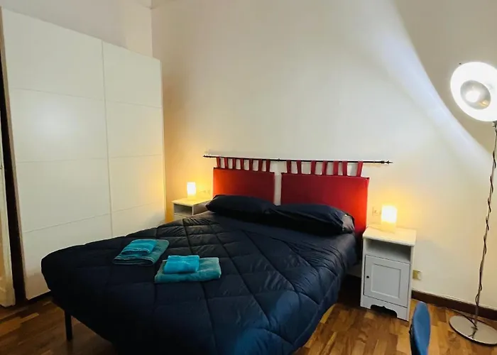 Correggio 44 - Velo 아파트 *