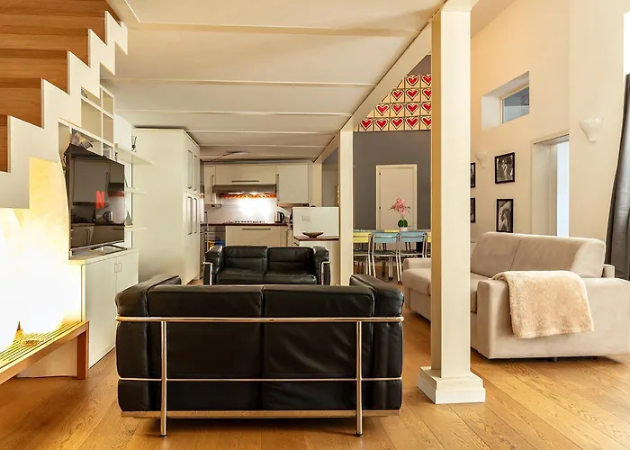 Lägenhet Dehomes - Loft Su Due Livelli Con 3 E 3 Bagni *