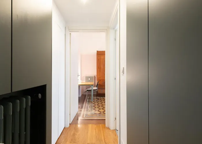 Chic Design 80 Sqm - Sleeps 6 - Metro 2 Min