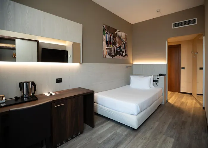 Garibaldi Palace Hotel 3*