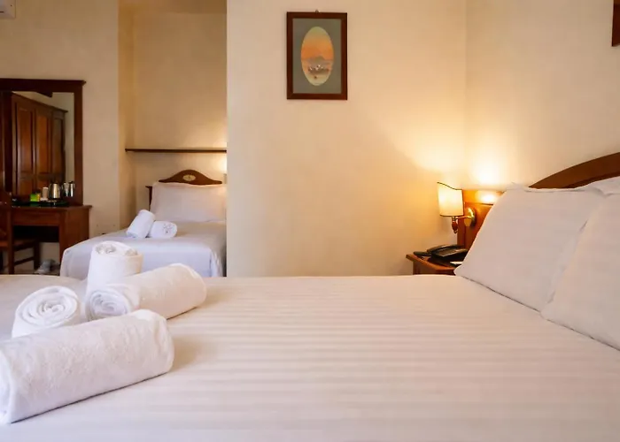Pavone 3*