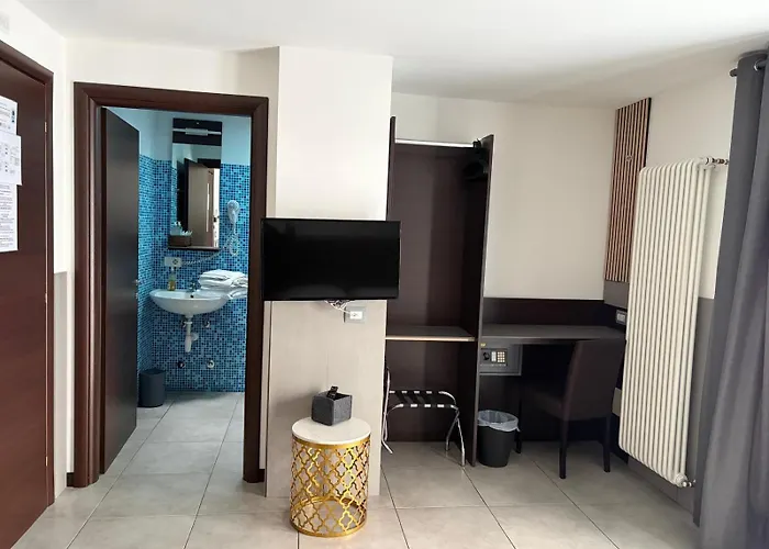 Camilla Easy Metro 4 3*