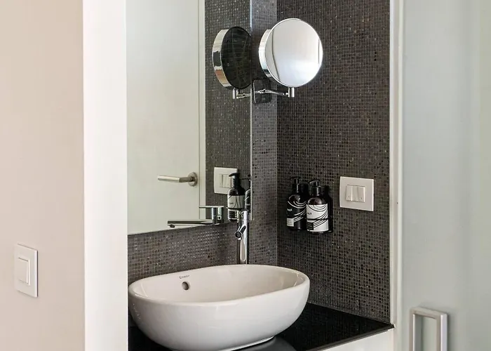 Hotel Innside Milano Torre Galfa 4*