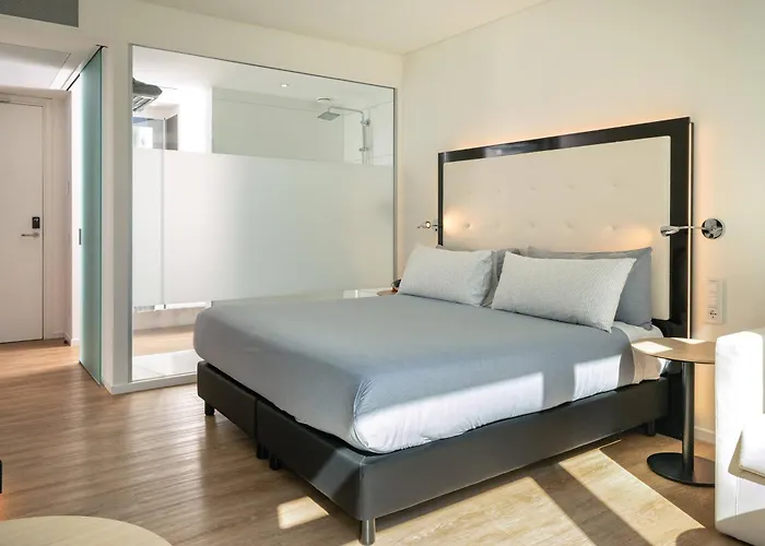 Hotel Innside Milano Torre Galfa 4*