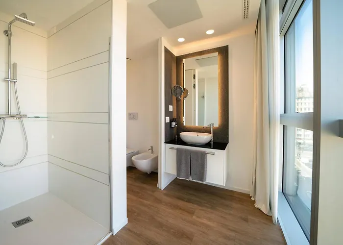 Hotel Innside Milano Torre Galfa 4*