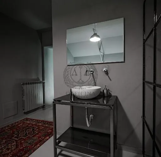 Officina - , Navigli, Bocconi, Movida, Porta Ticinese * ミラノ