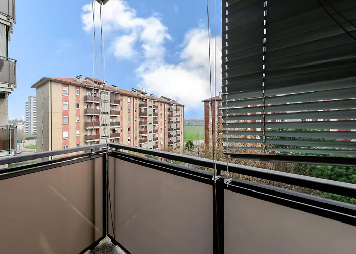 Guesthost - Bonola M1 Bright & Functional Flat * Mailand