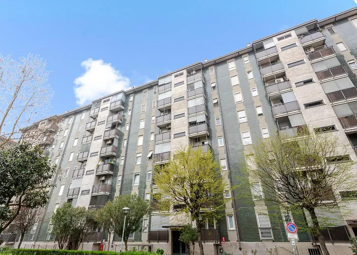 Guesthost - Bonola M1 Bright & Functional Flat Mailand