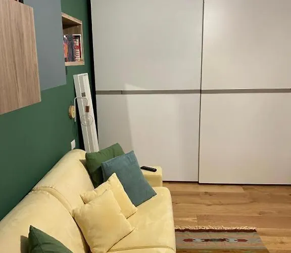 Проживание в семье Bruschetti Home Милан