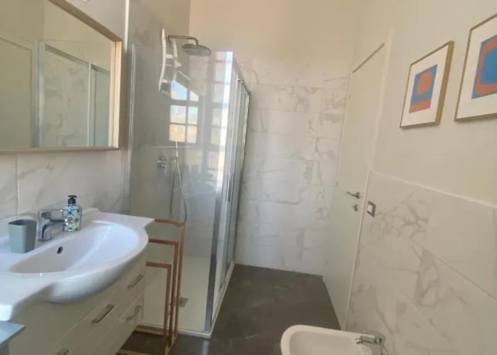 Metro Isola - Nuovo Design - La Milanese * Milán