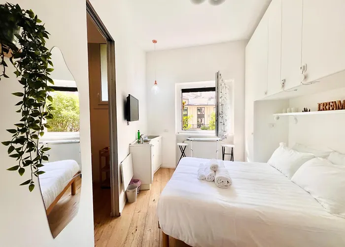 Appartamento 5 Min Walk To Duomo Petite Loft! *