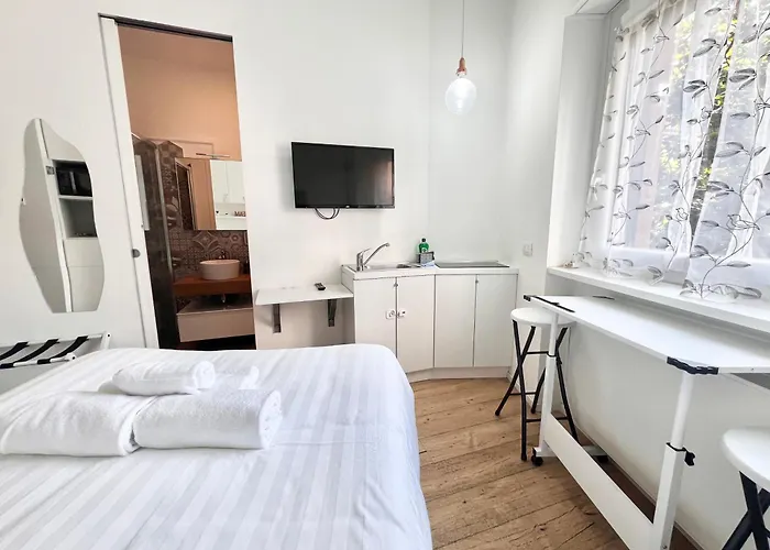 5 Min Walk To Duomo Petite Loft! Milano