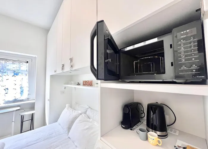 Appartamento 5 Min Walk To Duomo Petite Loft! *