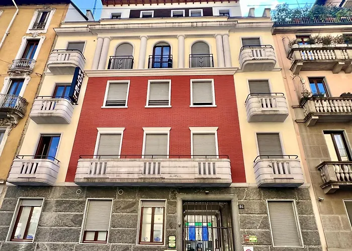 Big Living Goldoni - Duomo M4 Linate アパート ミラノ