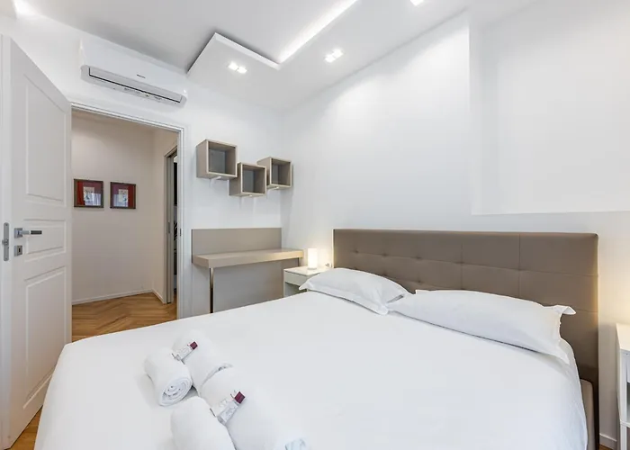 Doria 10 Next To Train Station Lägenhet