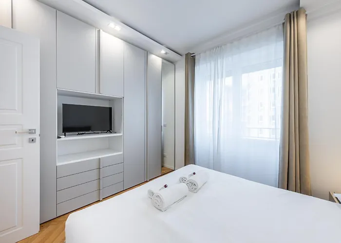 Doria 10 Next To Train Station Milano