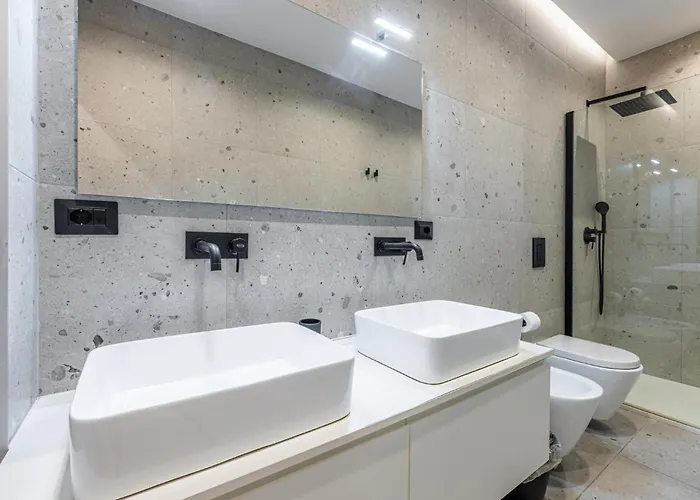 Doria 10 Next To Train Station Lägenhet *