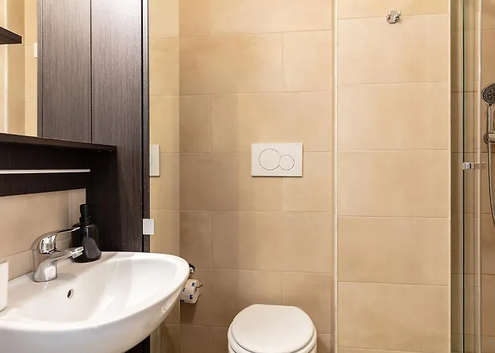 Dehomes - Ampia Casa In Centro 3 E 2 Bagni Milánó