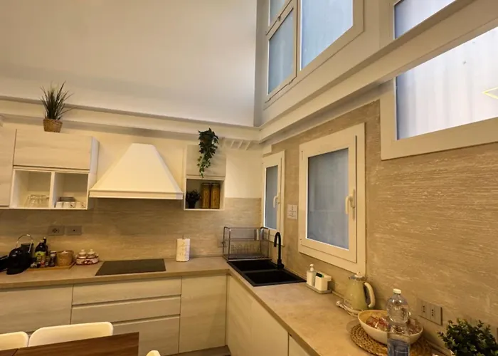 Dea Dreams - Lofty Marghera Holiday home