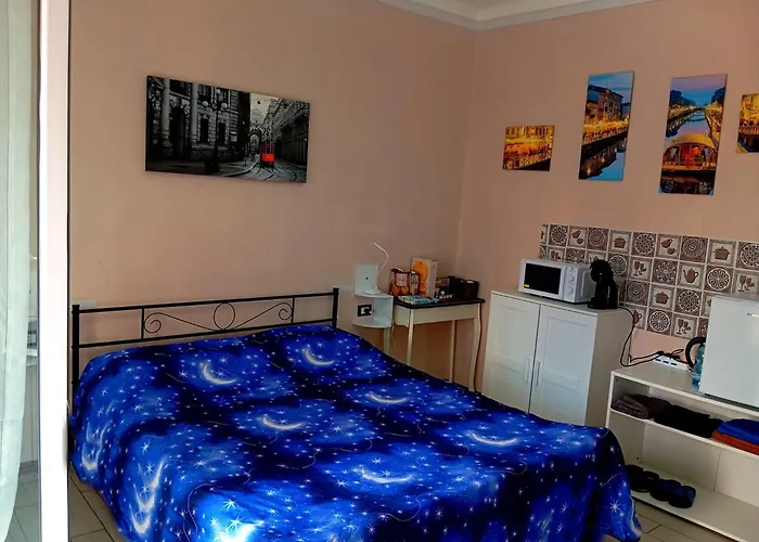 Eros Casa Милан