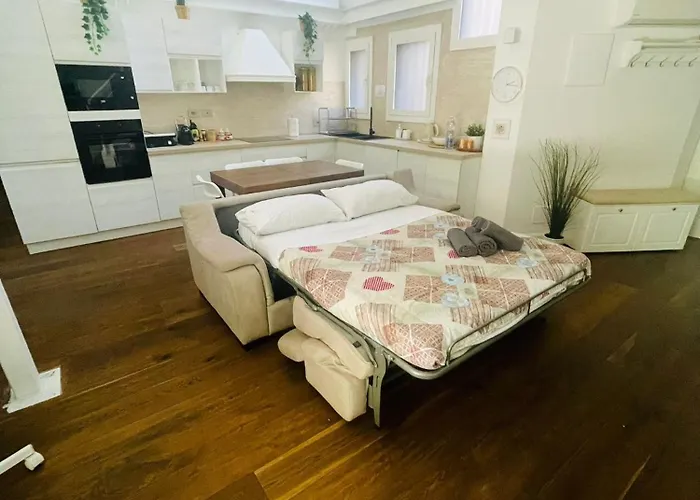 Dea Dreams - Lofty Marghera