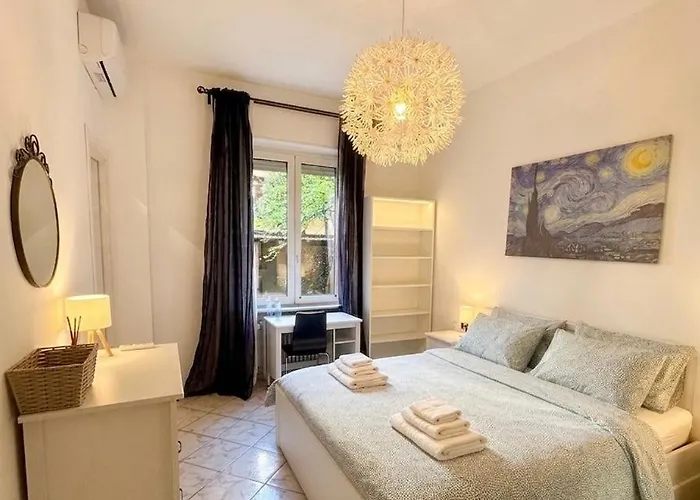 In Elegant Close To The Center Gæstehus