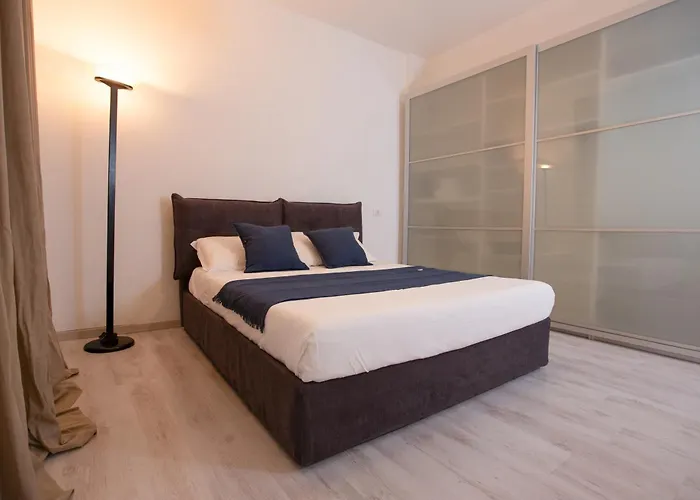 Elegant Little - Center - M4 Station מילאנו