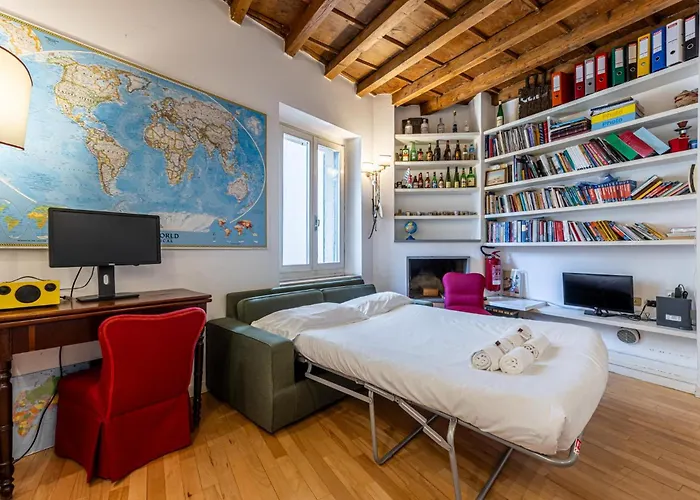 Navigli View Cozy Apartment *