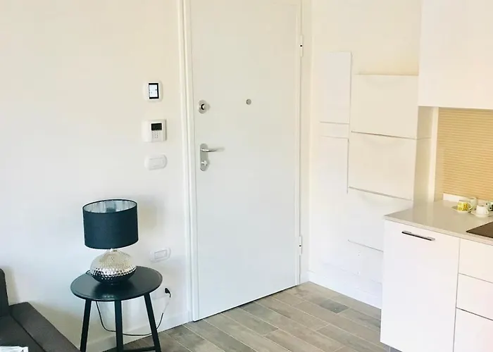 Station Style Apartment Milan