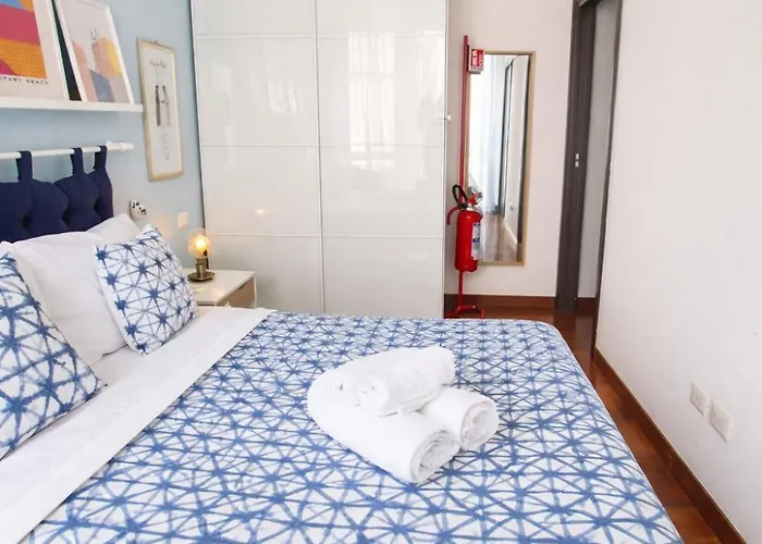 Апартаменты Blue Retreat Modern Near M4