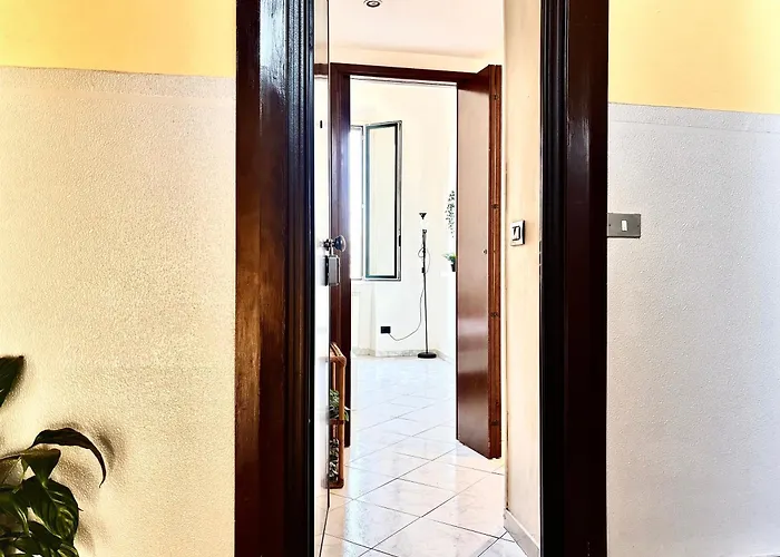 U66-porta Vittoria & Romana,duomo,centrale Milão