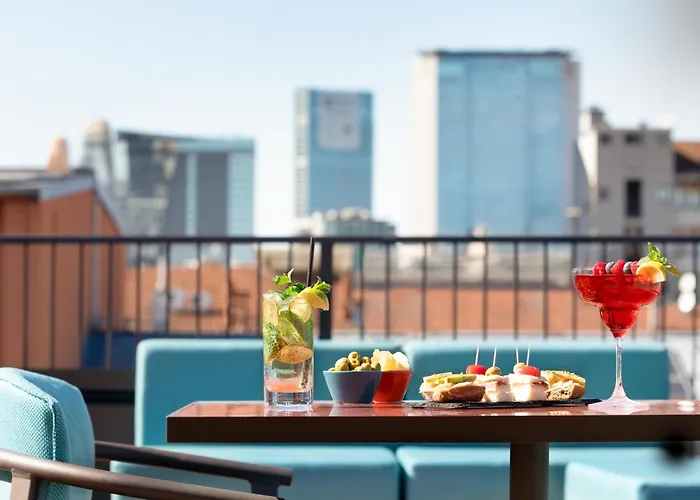 Puccini Milan, Tapestry Collection By Hilton