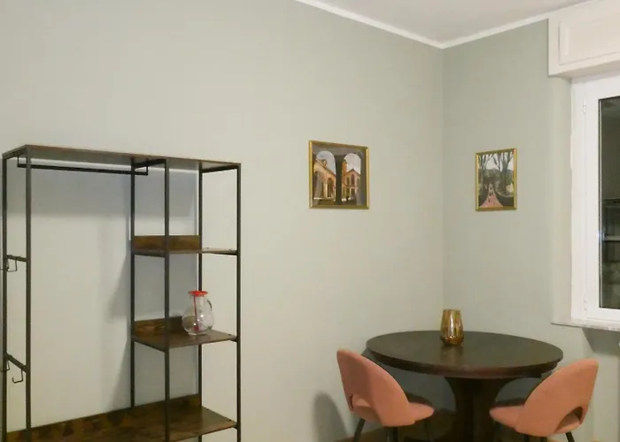 Lisi - Porta Romana Guestroom 3*