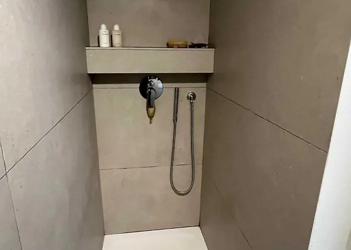 1bdr-4p Near The Station