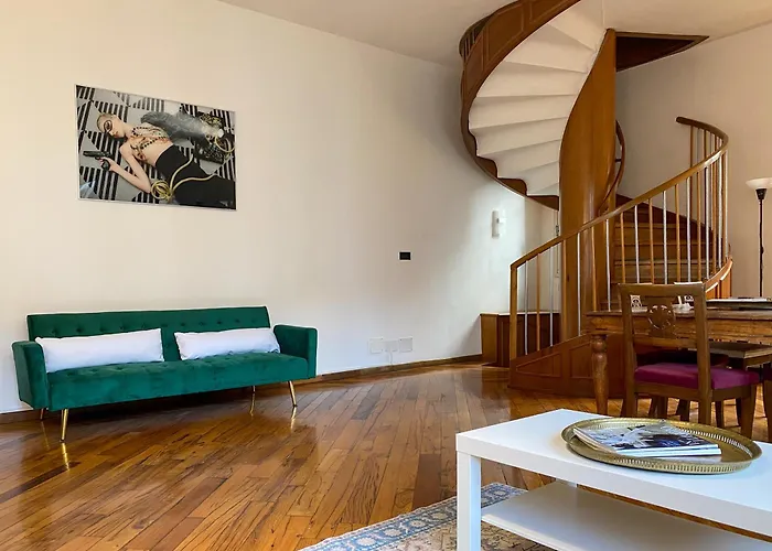 Quadrio Grand - Parking Space And Garden Villa Milano