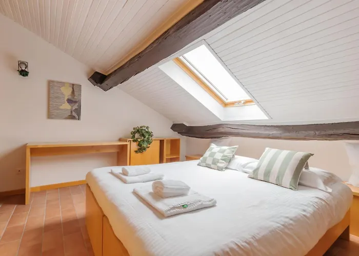 Design In Legno & Atmosfera Calda Bilocale 20m Dai Navigli Апартаменты Милан