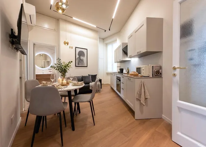 Homeby - Achille's * Milánó