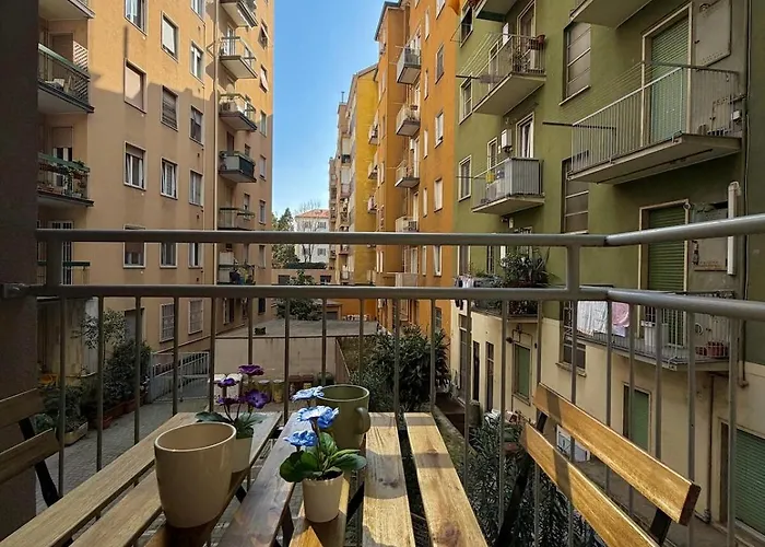 Cozy Navigli House Апартаменты Милан