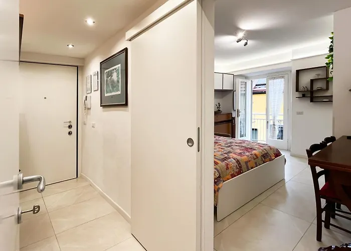 Splendido Monolocale Moderno - Wifi E Ac - Cortina *