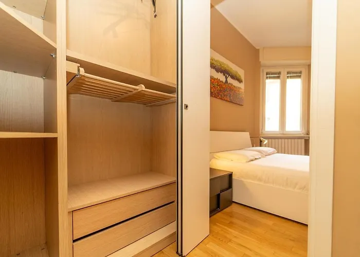 公寓 Three-room In The Heart Of