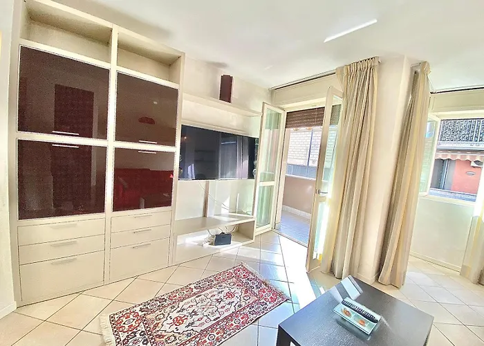 アパート Nel Cuore Di Viale Certosa, Tra Centro Citta E Rho Fiera Milano, Con Parcheggio Interno Privato ミラノ