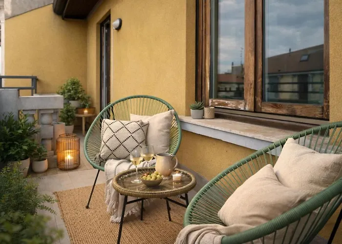 Bright Floor Flat With Balconies & Ac - Loreto & Porta Venezia