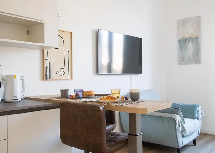 Navigli - Leo Brothers - Tibaldi 14 Milánó