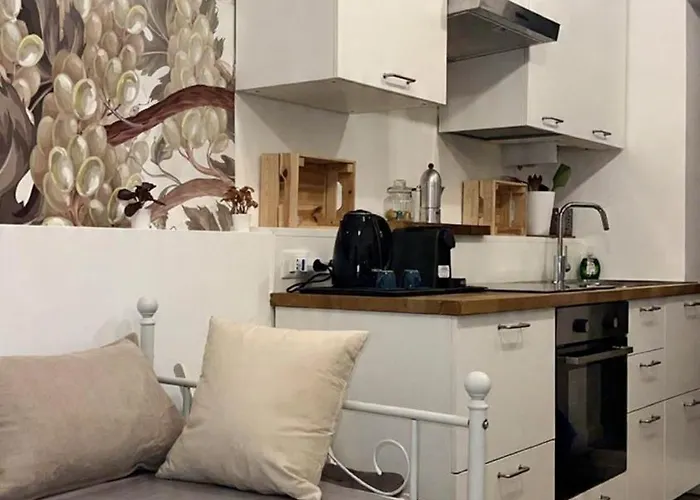 Paradise House Intero מילאנו